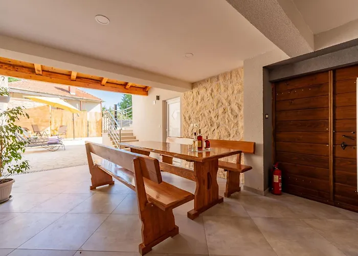 Izvor Zadarvillas * Bribir (Sibenik-Knin)