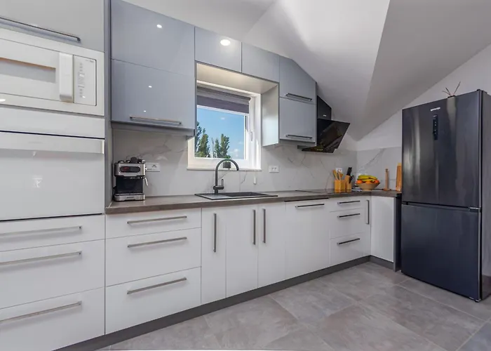 Izvor Zadarvillas 别墅 *