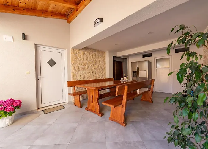 Izvor Zadarvillas Villa Bribir (Sibenik-Knin)